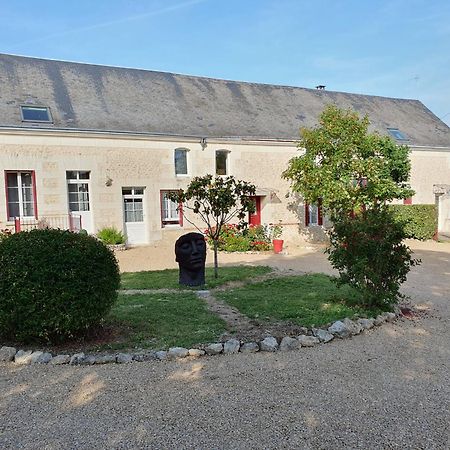 Au Domaine Du Bois Joubert Bed & Breakfast Luzille Exterior photo